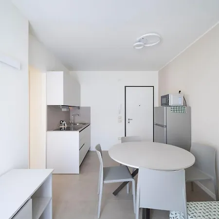 Elegant And Luminous With Terrace